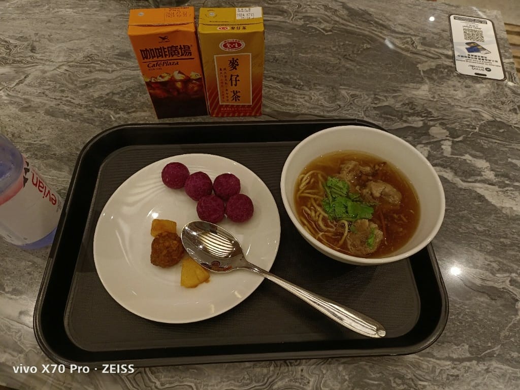 【桃園美食】桃園機場貴賓室VIP LOUNGE，一航星宇&環亞貴賓室❤️