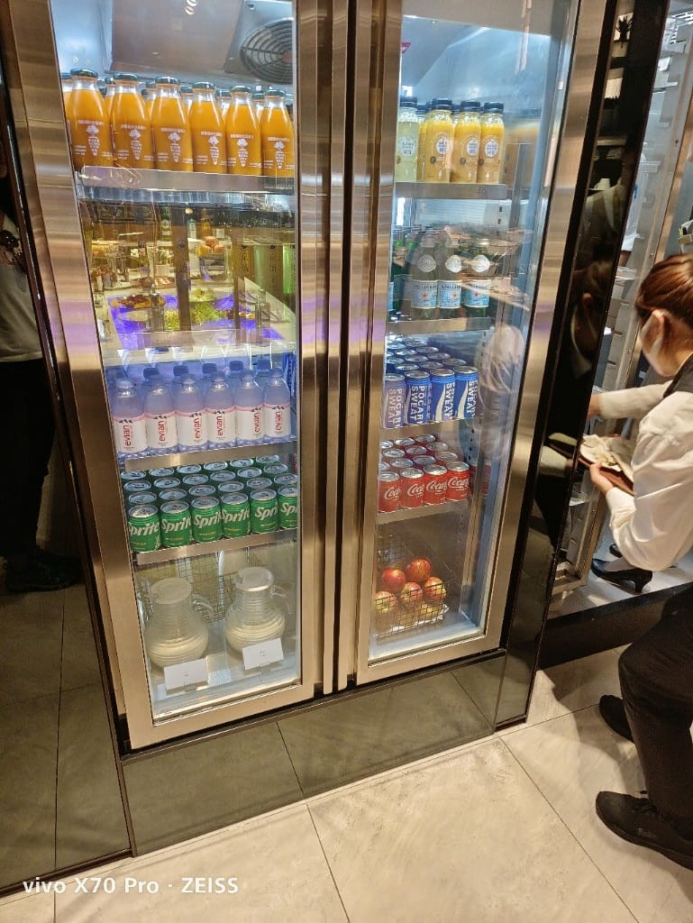 【桃園美食】桃園機場貴賓室VIP LOUNGE，一航星宇&環亞貴賓室❤️