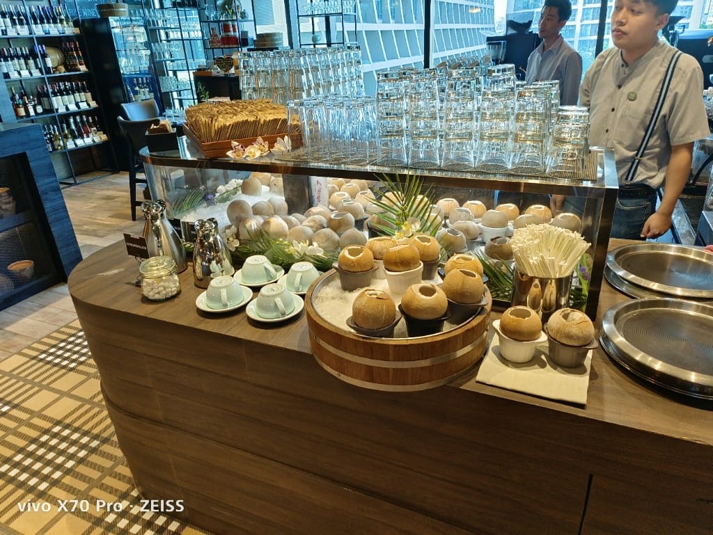 【泰國旅遊】曼谷金普頓玫蘭酒店StockRoom早餐開箱,椰子水喝到飽❤️ - 第8張圖 【泰國旅遊】曼谷金普頓玫蘭酒店StockRoom早餐開箱,椰子水喝到飽❤️