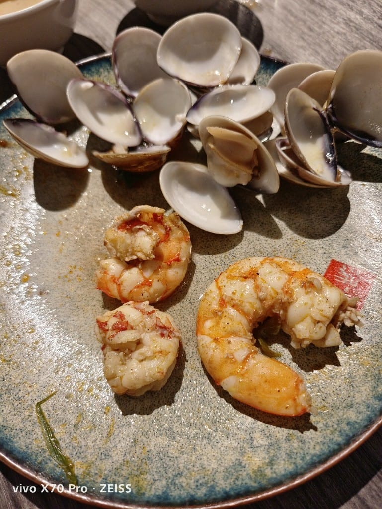 【台北吃到飽】涮辛酸麻辣火鍋吃到飽，平日75折哦！