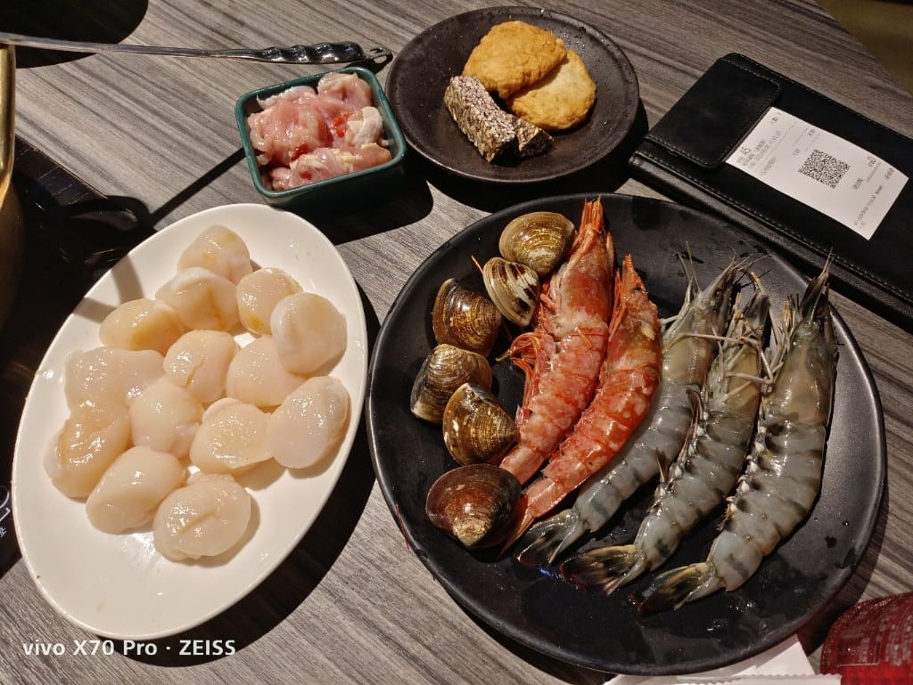 【台北吃到飽】涮辛酸麻辣火鍋吃到飽，平日75折哦！