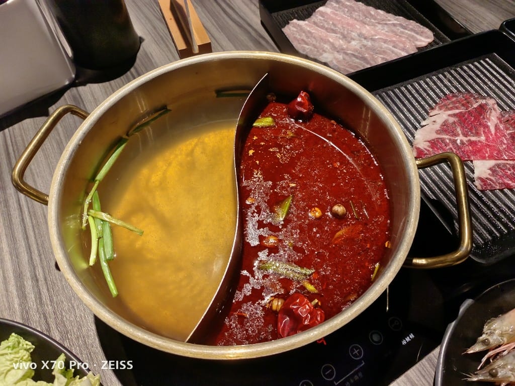 【台北吃到飽】涮辛酸麻辣火鍋吃到飽，平日75折哦！