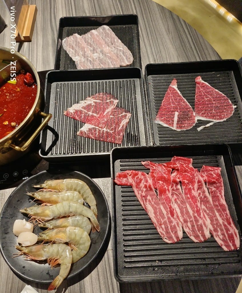 【台北吃到飽】涮辛酸麻辣火鍋吃到飽，平日75折哦！