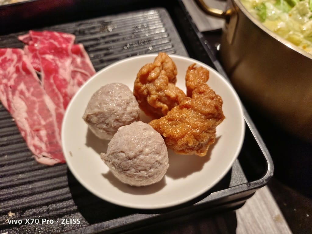 【台北吃到飽】涮辛酸麻辣火鍋吃到飽，平日75折哦！