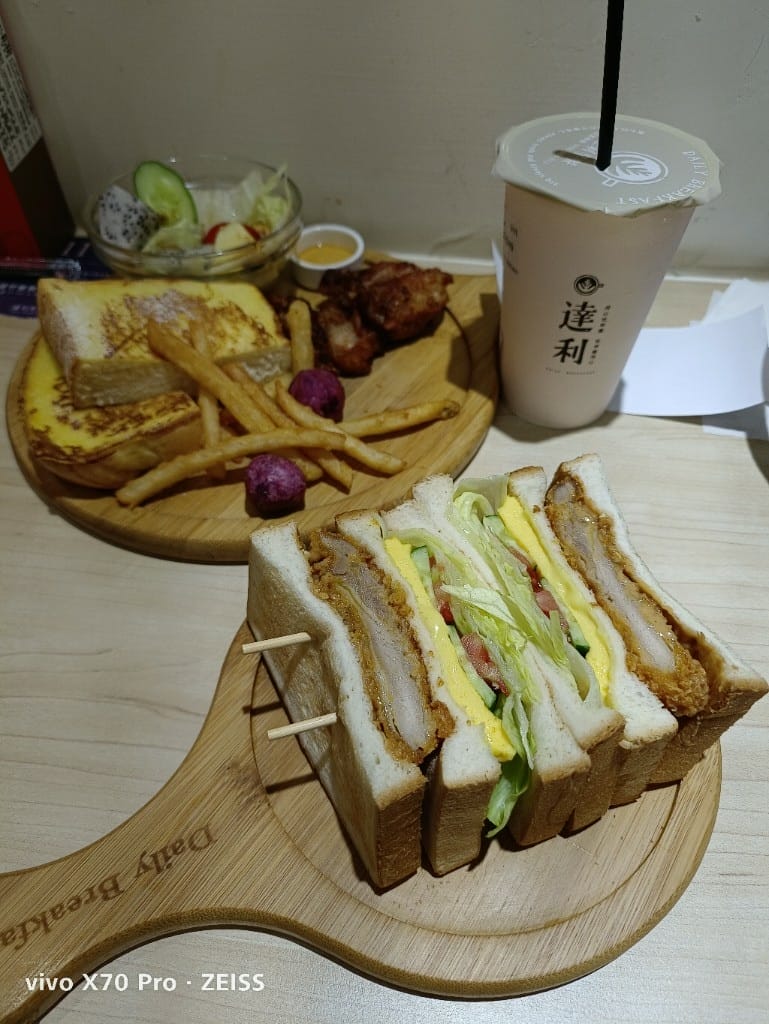 【新莊美食】達利早餐DailyBreakfast，新時尚文青風早餐🤤