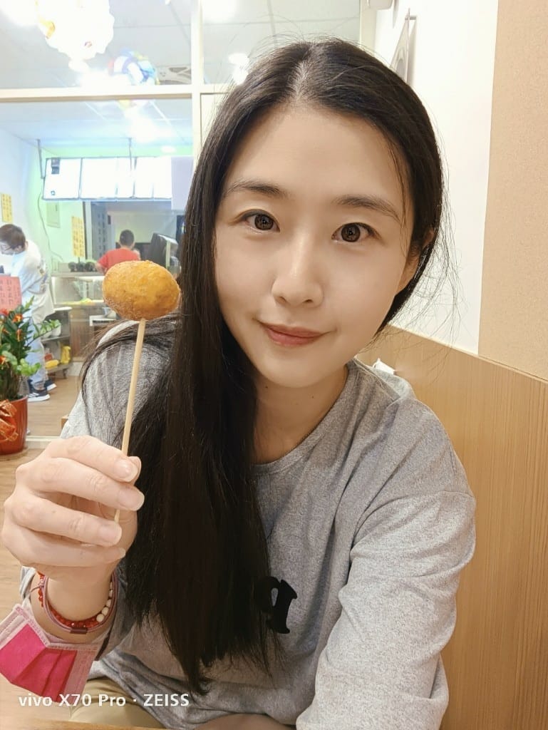 【新莊美食】建誼現滷滷味新莊總店&芳味大Size的雞排都好好吃