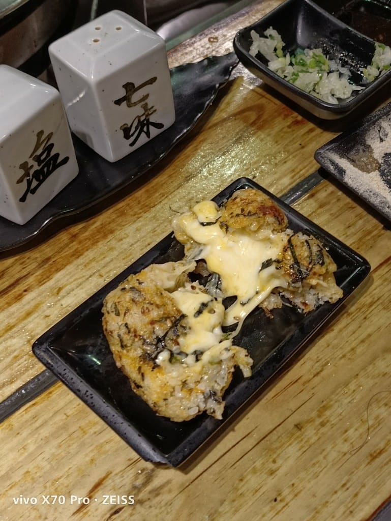 【新莊美食】米炭火燒肉小酒館第一名燒肉,當日壽星送龍蝦耶! - 第24張圖 【新莊美食】米炭火燒肉小酒館第一名燒肉,當日壽星送龍蝦耶!