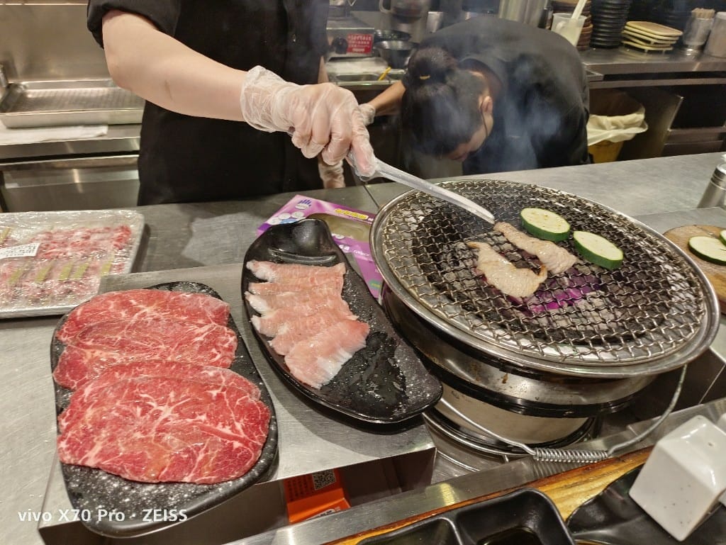 【新莊美食】米炭火燒肉小酒館第一名燒肉,當日壽星送龍蝦耶! - 第11張圖 【新莊美食】米炭火燒肉小酒館第一名燒肉,當日壽星送龍蝦耶!