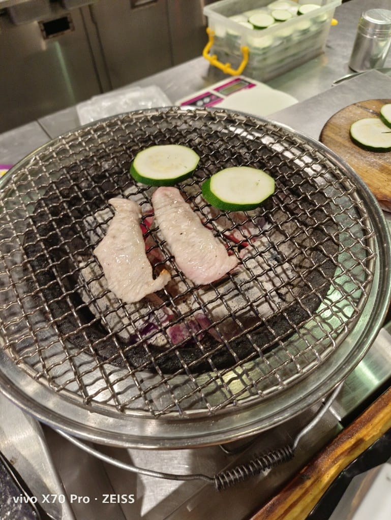 【新莊美食】米炭火燒肉小酒館第一名燒肉,當日壽星送龍蝦耶! - 第10張圖 【新莊美食】米炭火燒肉小酒館第一名燒肉,當日壽星送龍蝦耶!