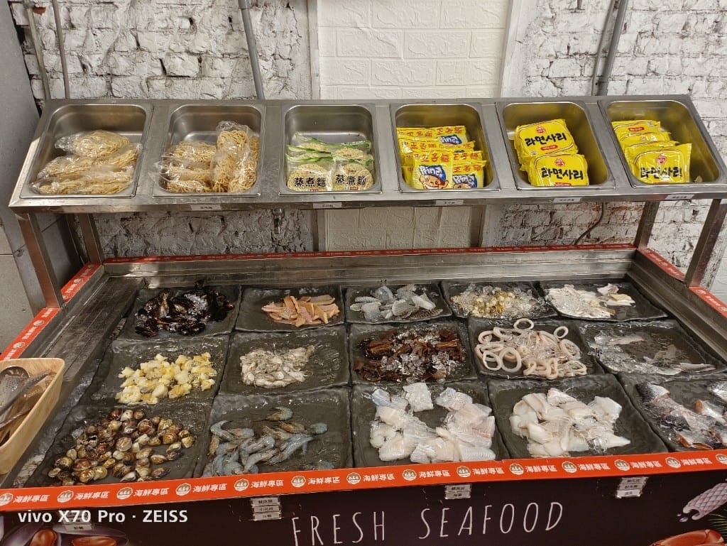 【台南吃到飽】福豆屋安平旗艦店,壽喜燒加鐵板燒吃到飽哦! - 第25張圖 【台南吃到飽】福豆屋安平旗艦店,壽喜燒加鐵板燒吃到飽哦!