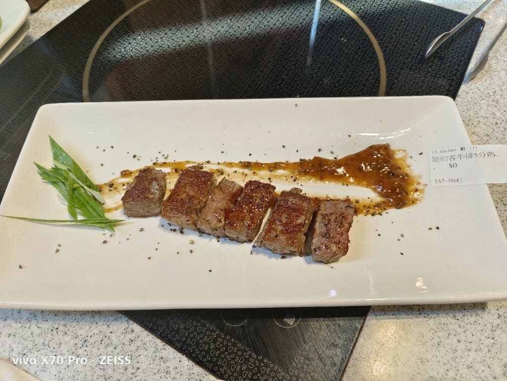 【台南吃到飽】福豆屋安平旗艦店,壽喜燒加鐵板燒吃到飽哦! - 第16張圖 【台南吃到飽】福豆屋安平旗艦店,壽喜燒加鐵板燒吃到飽哦!