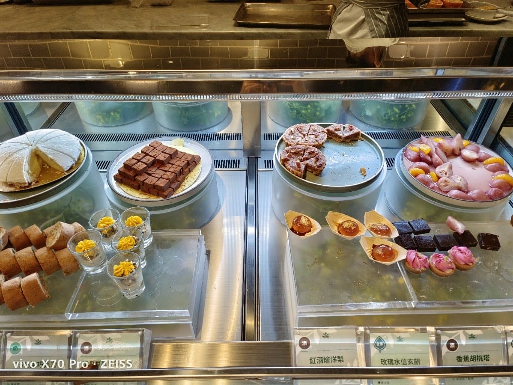 【板橋吃到飽】果然匯，用餐環境和餐點都超棒的蔬食餐廳❤️