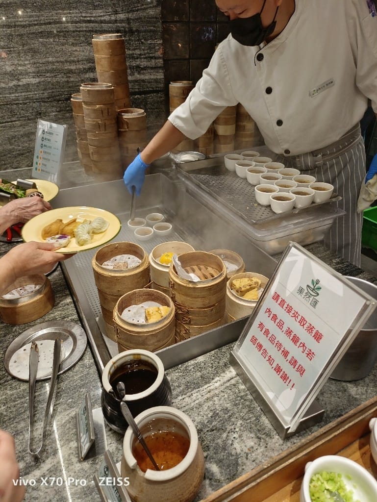 【板橋吃到飽】果然匯，用餐環境和餐點都超棒的蔬食餐廳❤️
