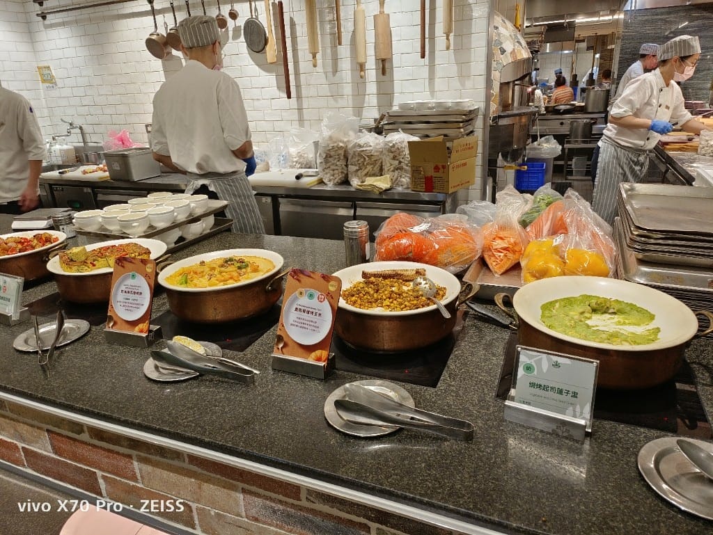 【板橋吃到飽】果然匯，用餐環境和餐點都超棒的蔬食餐廳❤️
