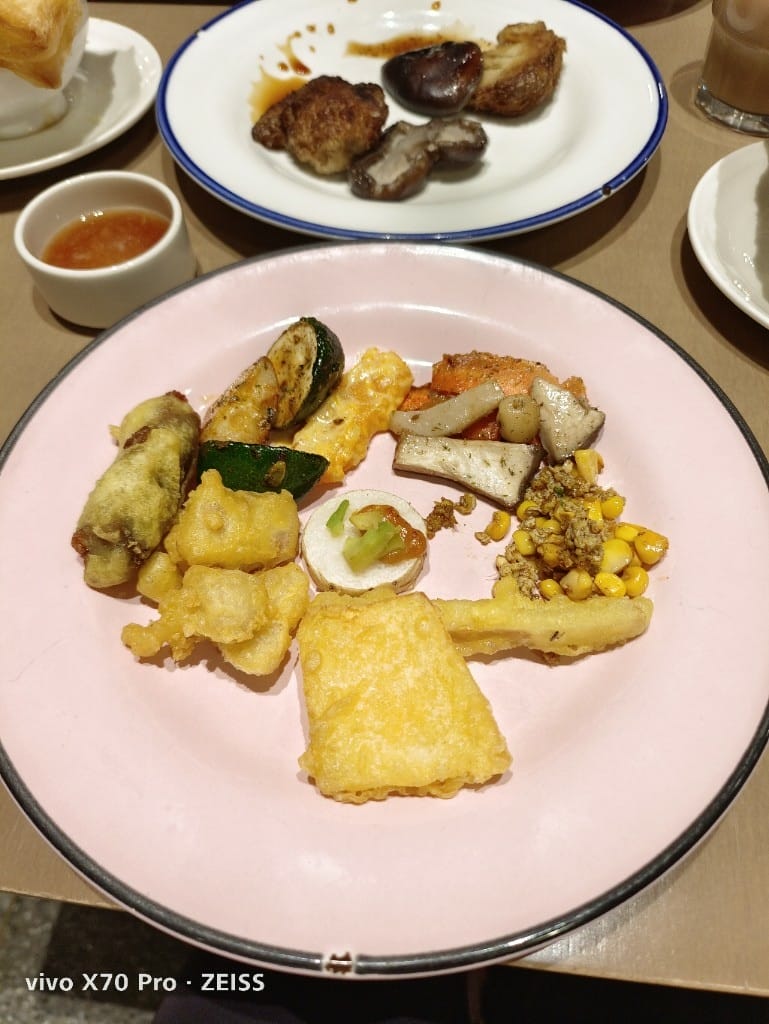 【板橋吃到飽】果然匯，用餐環境和餐點都超棒的蔬食餐廳❤️