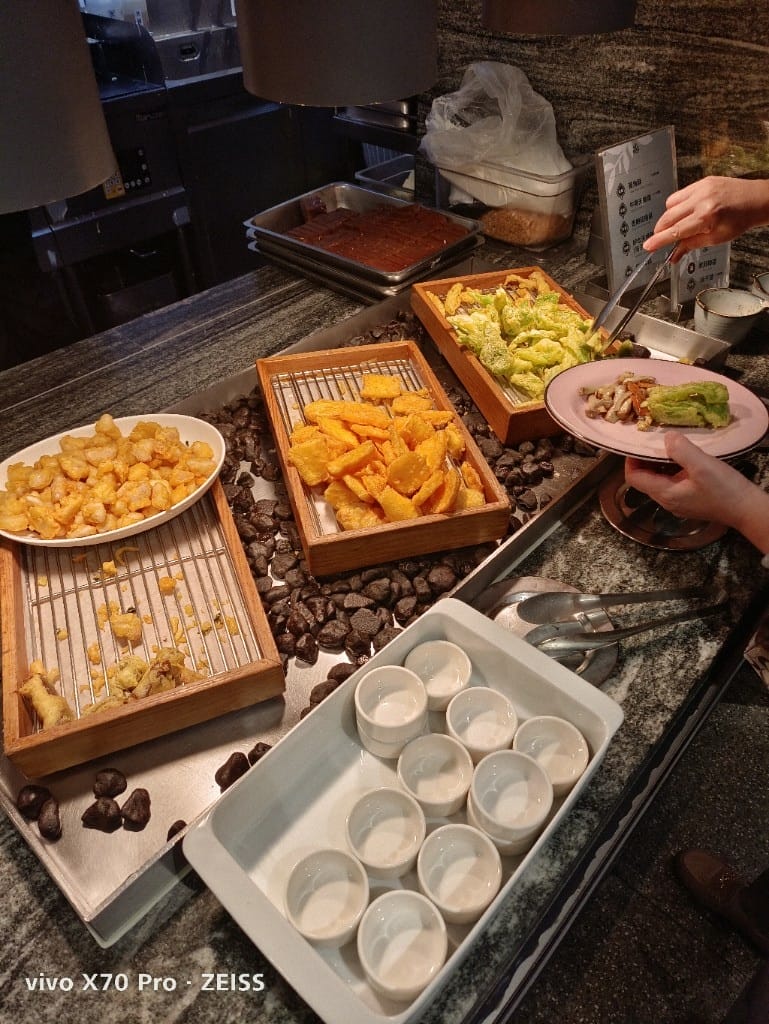 【板橋吃到飽】果然匯，用餐環境和餐點都超棒的蔬食餐廳❤️