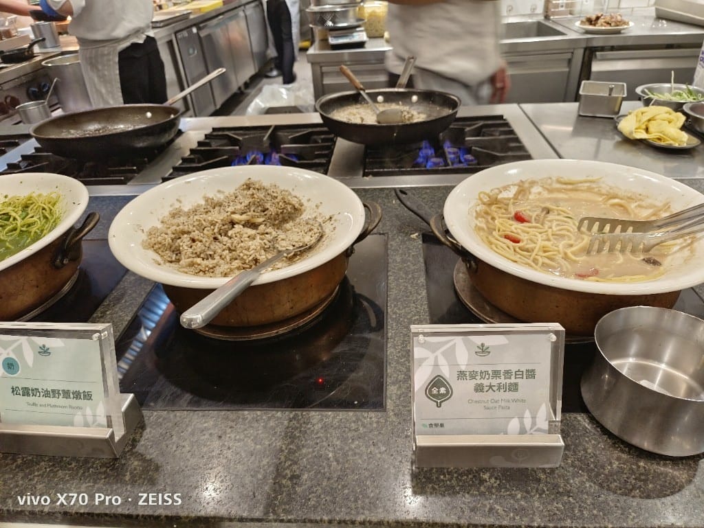 【板橋吃到飽】果然匯，用餐環境和餐點都超棒的蔬食餐廳❤️
