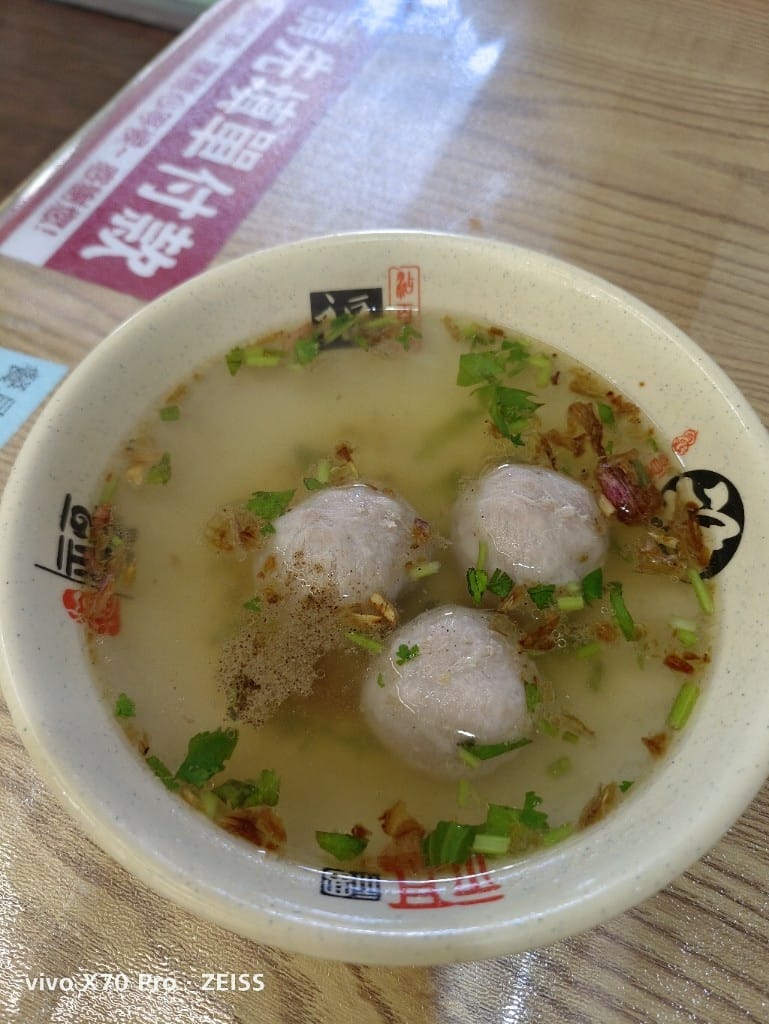 【新莊美食】茶案複合式餐廳，輔大周邊平價古早味複合餐飲🤩