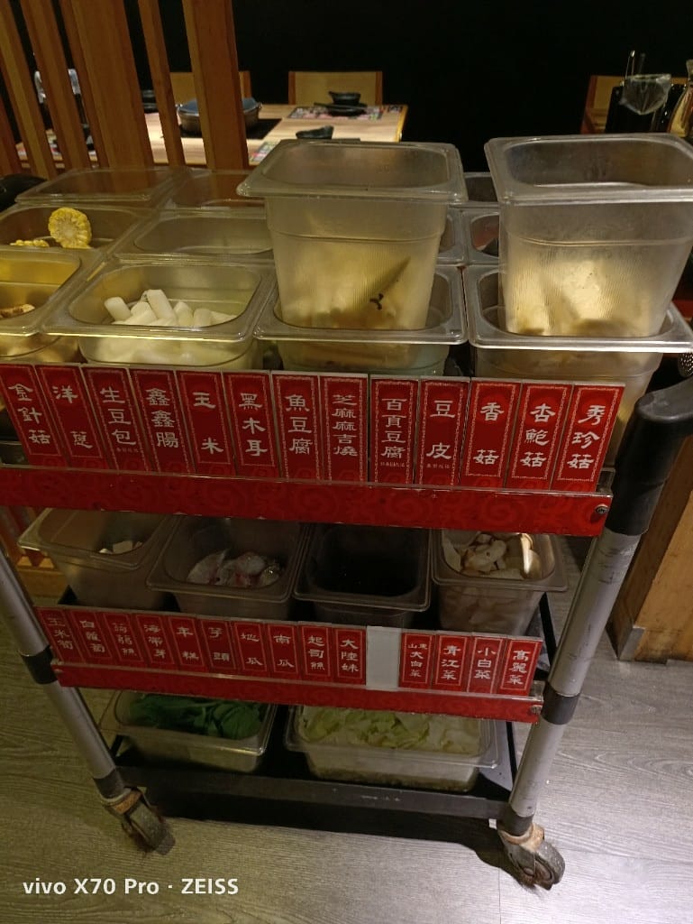 【新莊美食】品鼎殿日式壽喜燒新莊店,竟然有不到$500的壽喜燒吃到飽!! - 第13張圖 【新莊美食】品鼎殿日式壽喜燒新莊店,竟然有不到$500的壽喜燒吃到飽!!