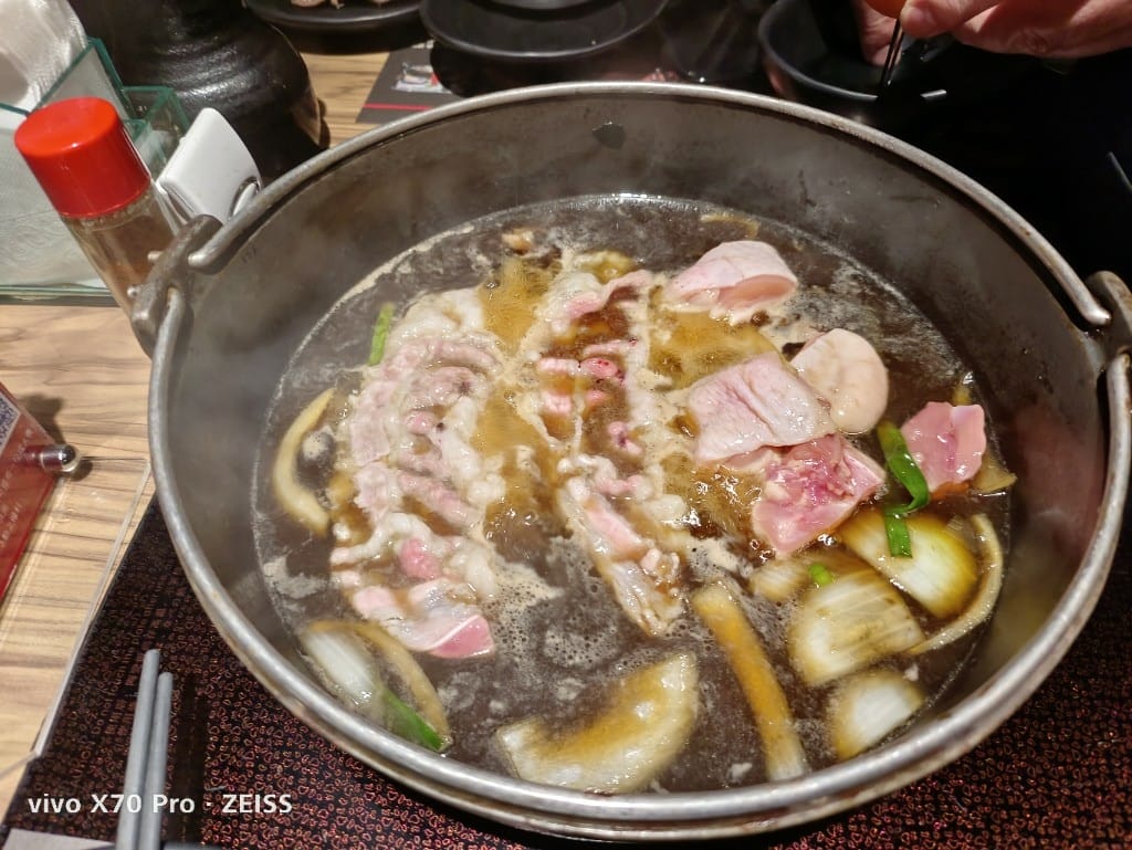 【新莊美食】品鼎殿日式壽喜燒新莊店,竟然有不到$500的壽喜燒吃到飽!! - 第18張圖 【新莊美食】品鼎殿日式壽喜燒新莊店,竟然有不到$500的壽喜燒吃到飽!!