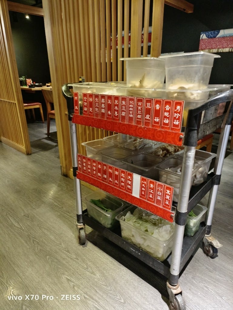 【新莊美食】品鼎殿日式壽喜燒新莊店,竟然有不到$500的壽喜燒吃到飽!! - 第12張圖 【新莊美食】品鼎殿日式壽喜燒新莊店,竟然有不到$500的壽喜燒吃到飽!!
