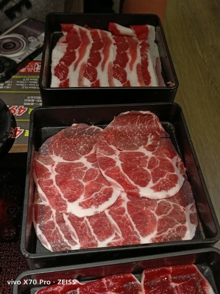 【新莊美食】品鼎殿日式壽喜燒新莊店,竟然有不到$500的壽喜燒吃到飽!! - 第9張圖 【新莊美食】品鼎殿日式壽喜燒新莊店,竟然有不到$500的壽喜燒吃到飽!!