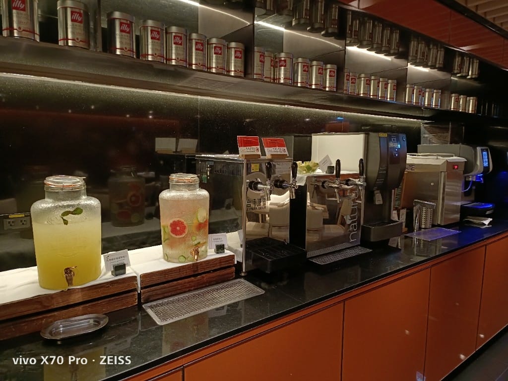 【台北吃到飽】香格里拉遠企CAFE10訪，平日午餐買一送一