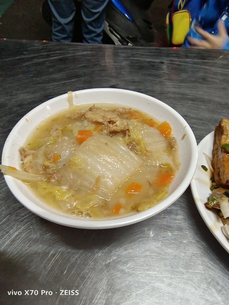 【新莊美食】六皮仔魯肉飯，入口即化不油膩的美味滷肉飯❤️