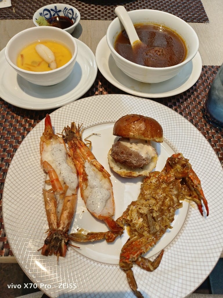 【台北吃到飽】香格里拉遠企CAFE10訪，平日午餐買一送一