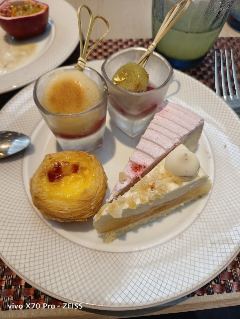 【台北吃到飽】香格里拉遠企CAFE10訪，平日午餐買一送一