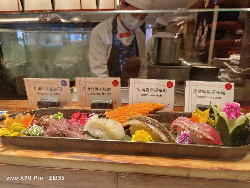 【台北吃到飽】香格里拉遠企CAFE10訪，平日午餐買一送一