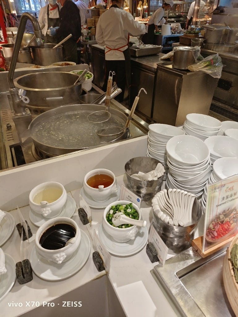 【台北吃到飽】香格里拉遠企CAFE10訪，平日午餐買一送一