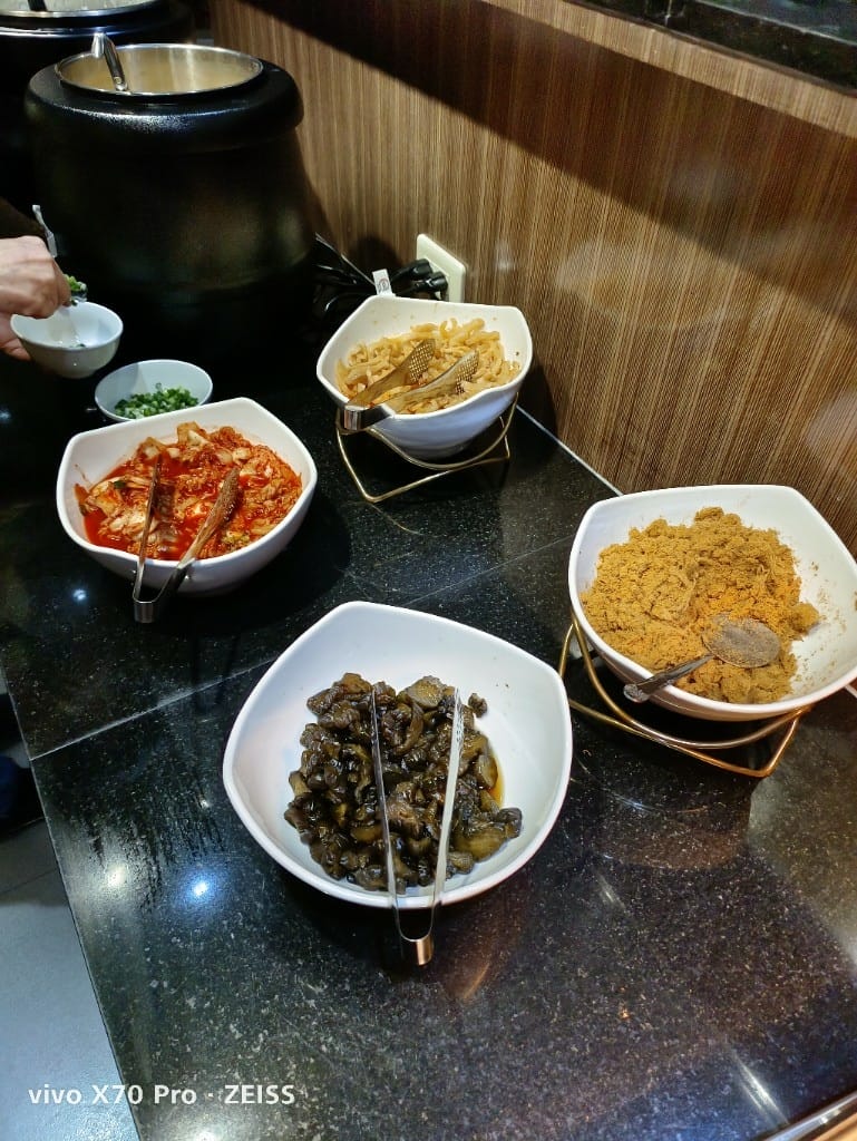 【桃園吃到飽】蜜月世紀大飯店早餐，平日只要$299買一送一吃到飽哦！