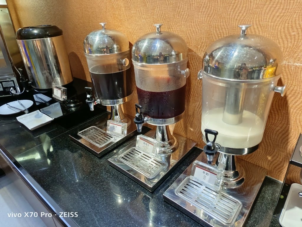 【桃園吃到飽】蜜月世紀大飯店早餐，平日只要$299買一送一吃到飽哦！