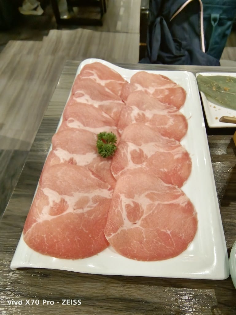 【板橋美食】青花驕麻辣鍋,鴨血豆腐無限吃到飽耶! - 第19張圖 【板橋美食】青花驕麻辣鍋,鴨血豆腐無限吃到飽耶!