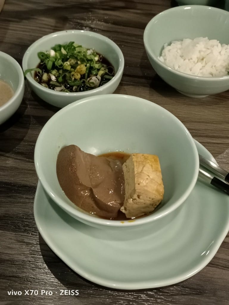 【板橋美食】青花驕麻辣鍋,鴨血豆腐無限吃到飽耶! - 第12張圖 【板橋美食】青花驕麻辣鍋,鴨血豆腐無限吃到飽耶!