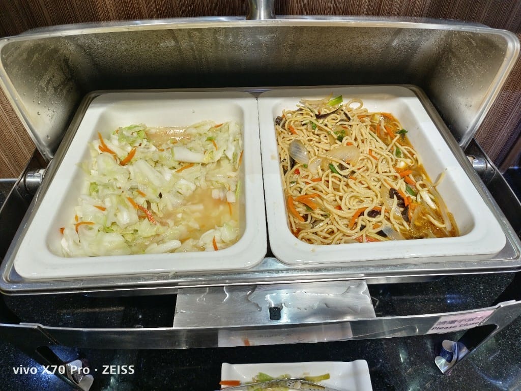 【桃園吃到飽】蜜月世紀大飯店早餐，平日只要$299買一送一吃到飽哦！