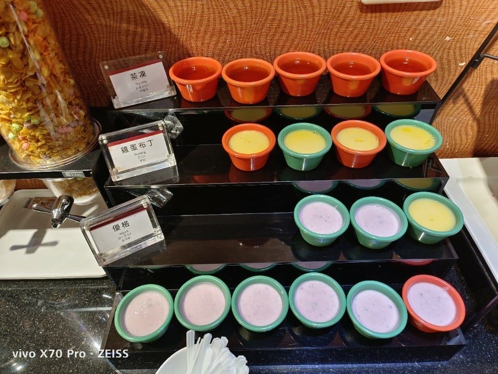 【桃園吃到飽】蜜月世紀大飯店早餐，平日只要$299買一送一吃到飽哦！