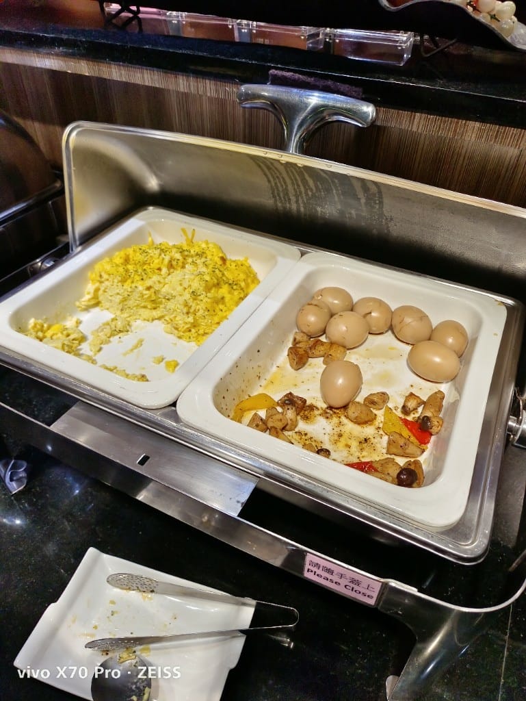 【桃園吃到飽】蜜月世紀大飯店早餐，平日只要$299買一送一吃到飽哦！