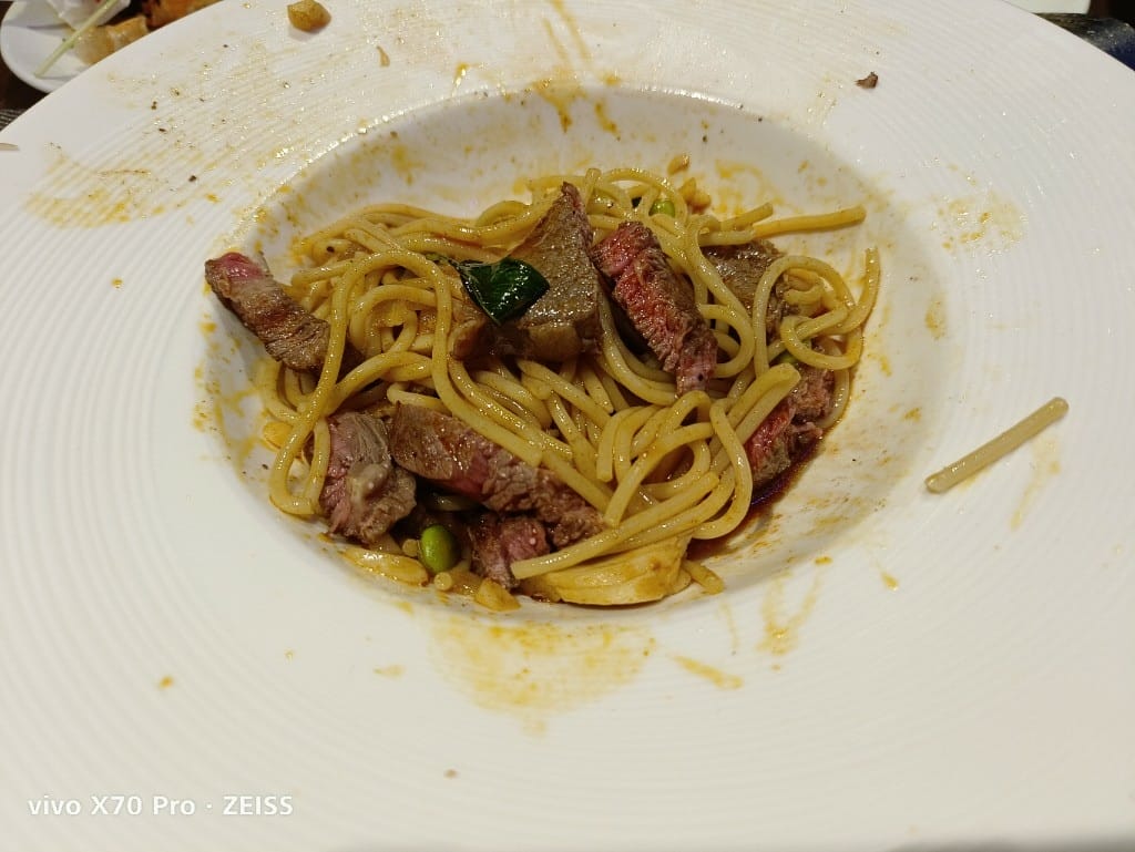【新莊美食】慕拉諾義式餐廳，彷彿置身水族箱的義式餐廳❤️