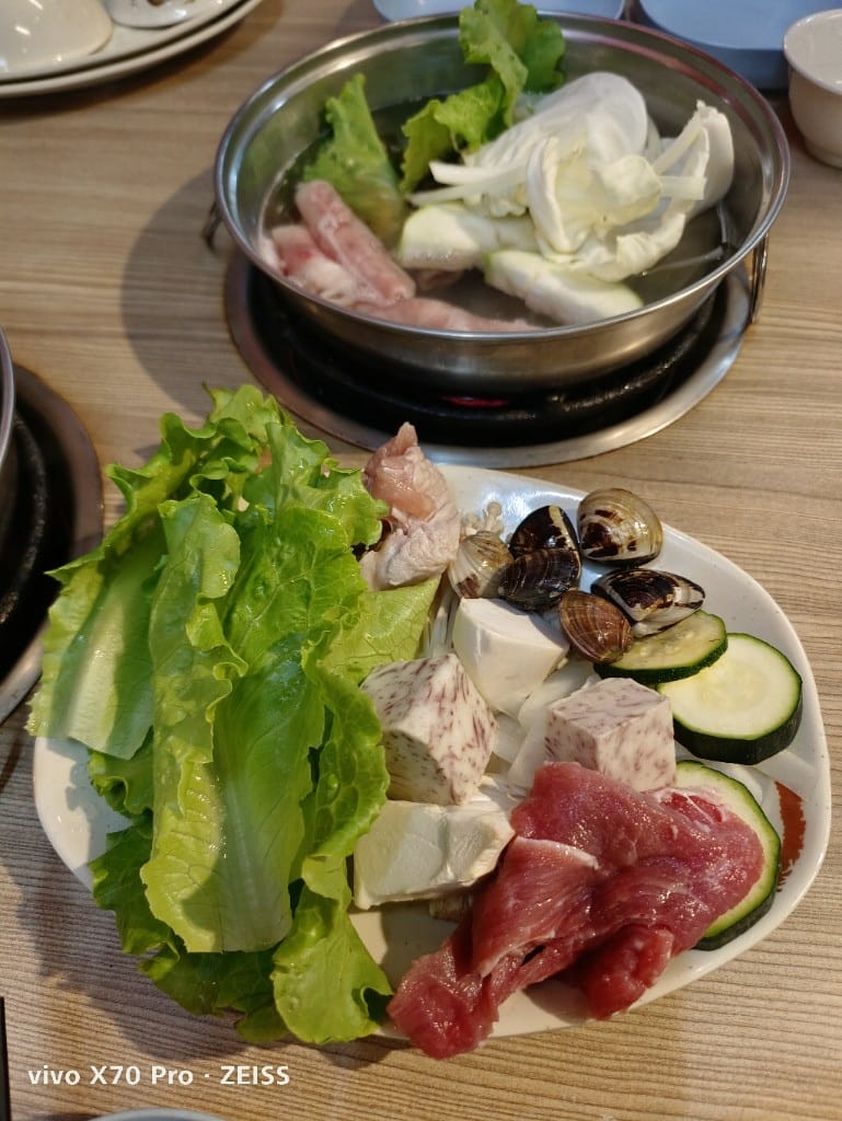 【台北吃到飽】想肉了自助火鍋吃到飽，開幕期間還送石蟳哦❤️