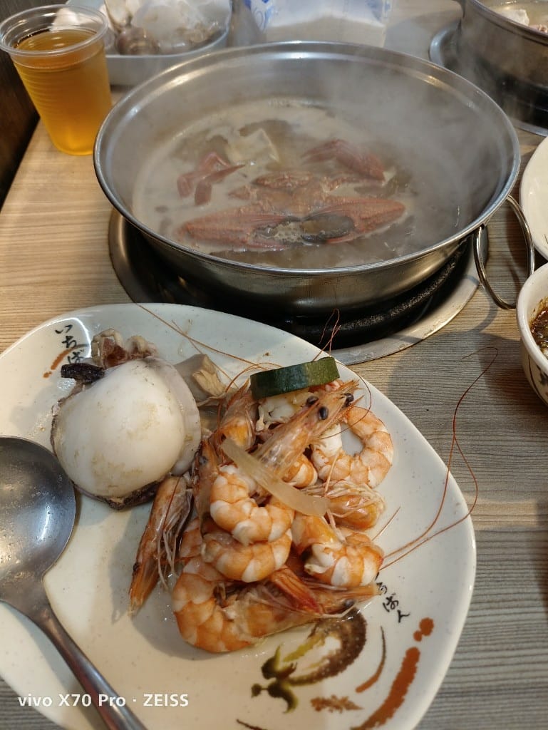 【台北吃到飽】想肉了自助火鍋吃到飽，開幕期間還送石蟳哦❤️
