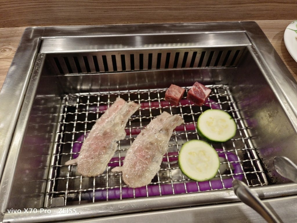 【桃園吃到飽】迴饗迴轉燒肉，單人友善的迴轉燒肉干貝吃到飽❤️