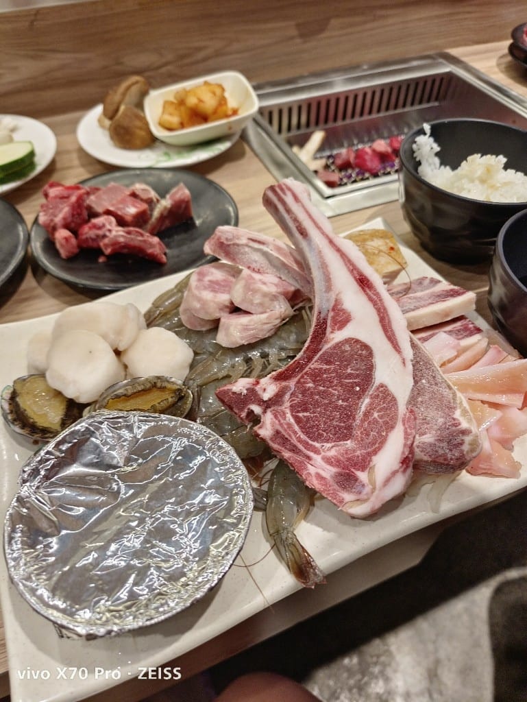 【桃園吃到飽】迴饗迴轉燒肉，單人友善的迴轉燒肉干貝吃到飽❤️