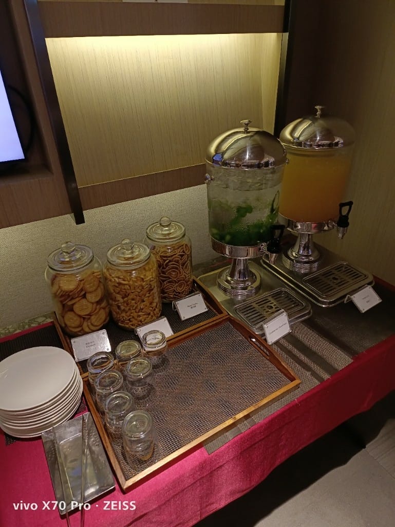 【桃園美食】桃園機場貴賓室VIP LOUNGE，一航星宇&環亞貴賓室