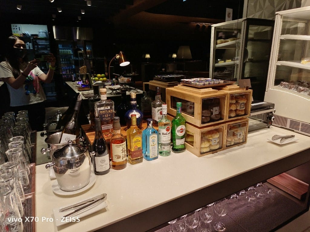 【桃園美食】桃園機場貴賓室VIP LOUNGE，一航星宇&環亞貴賓室