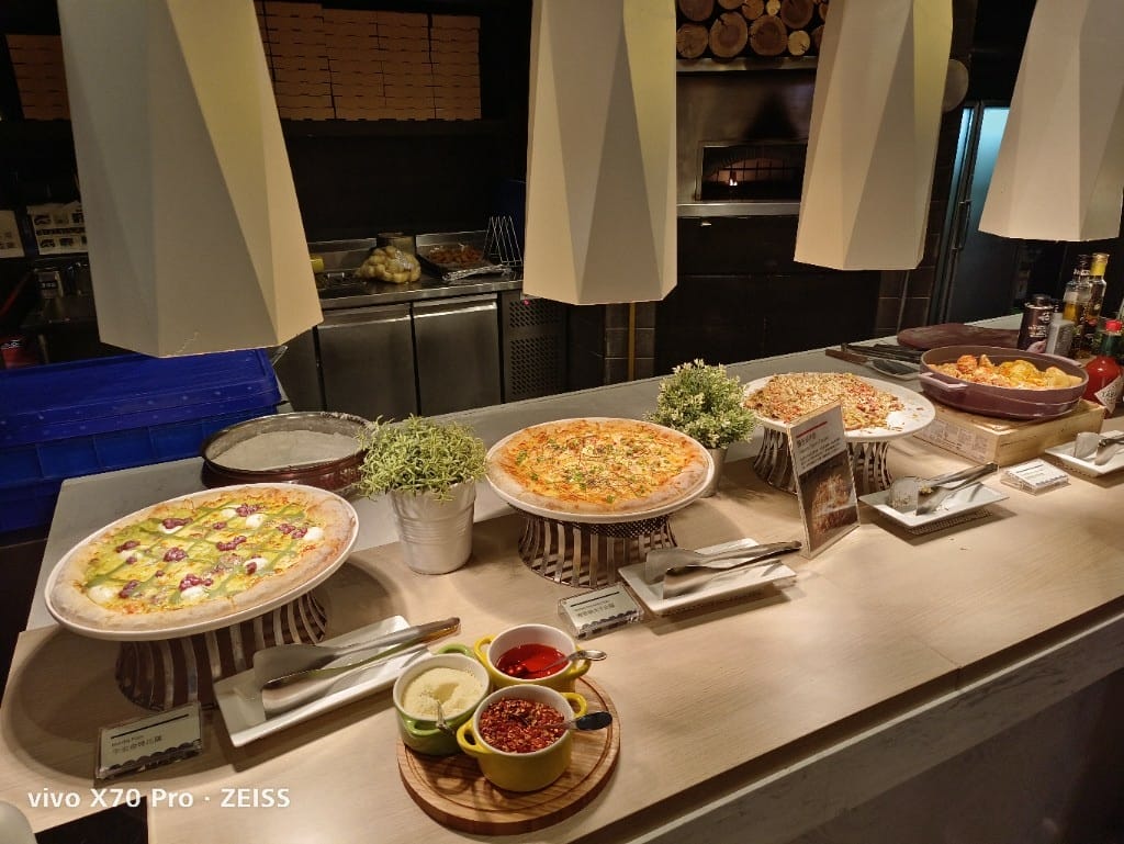 【台北吃到飽】探索廚房平日午餐21訪，冬の和食祭松葉蟹腳吃到飽❤️