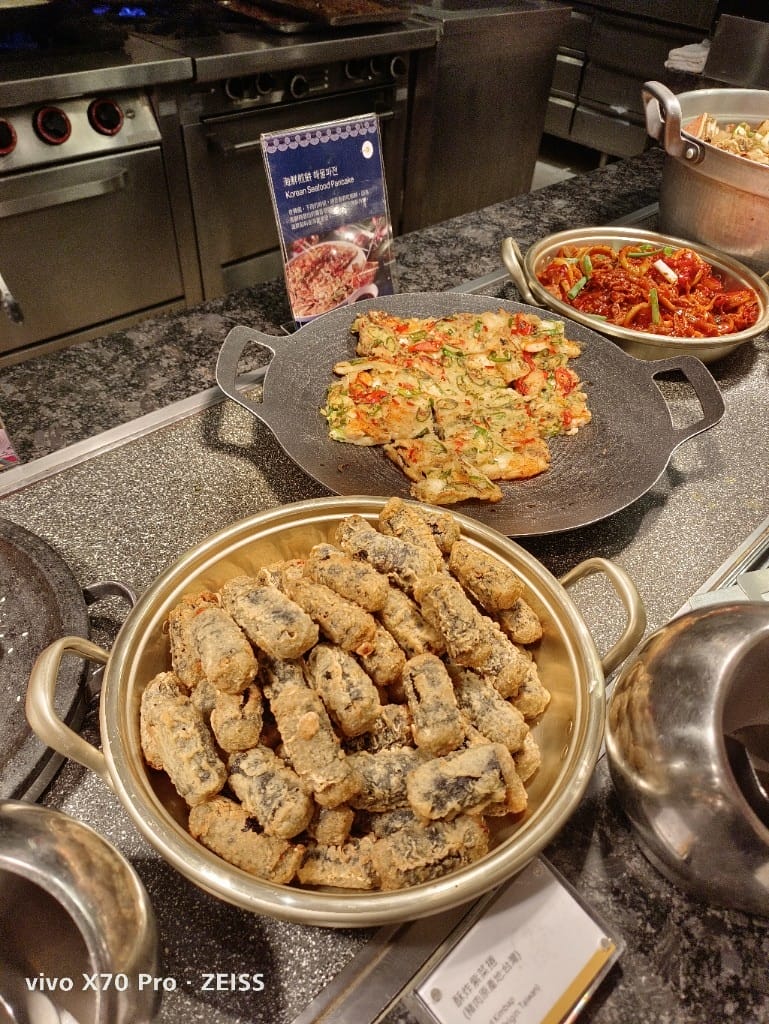 【台北吃到飽】喜來登12廚假晚餐21訪，全新韓流美食買一送一享受松葉蟹吃到飽❤️