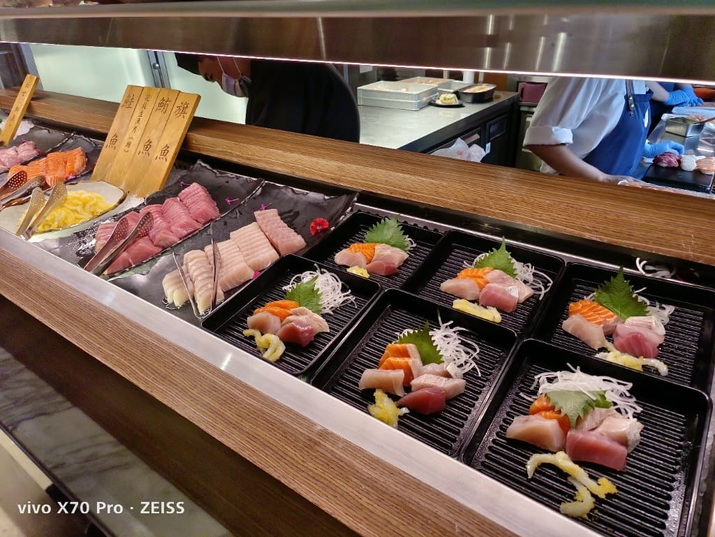 【台北吃到飽】喜來登12廚假晚餐21訪，全新韓流美食買一送一享受松葉蟹吃到飽❤️