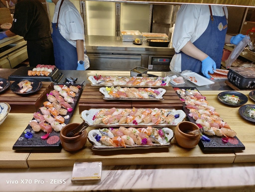 【台北吃到飽】喜來登12廚假晚餐21訪，全新韓流美食買一送一享受松葉蟹吃到飽❤️